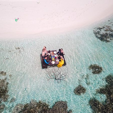 Nemo Inn Omadhoo Bagian luar foto