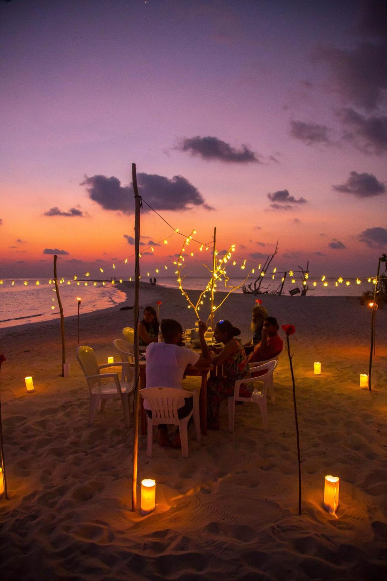 Nemo Inn Omadhoo Bagian luar foto