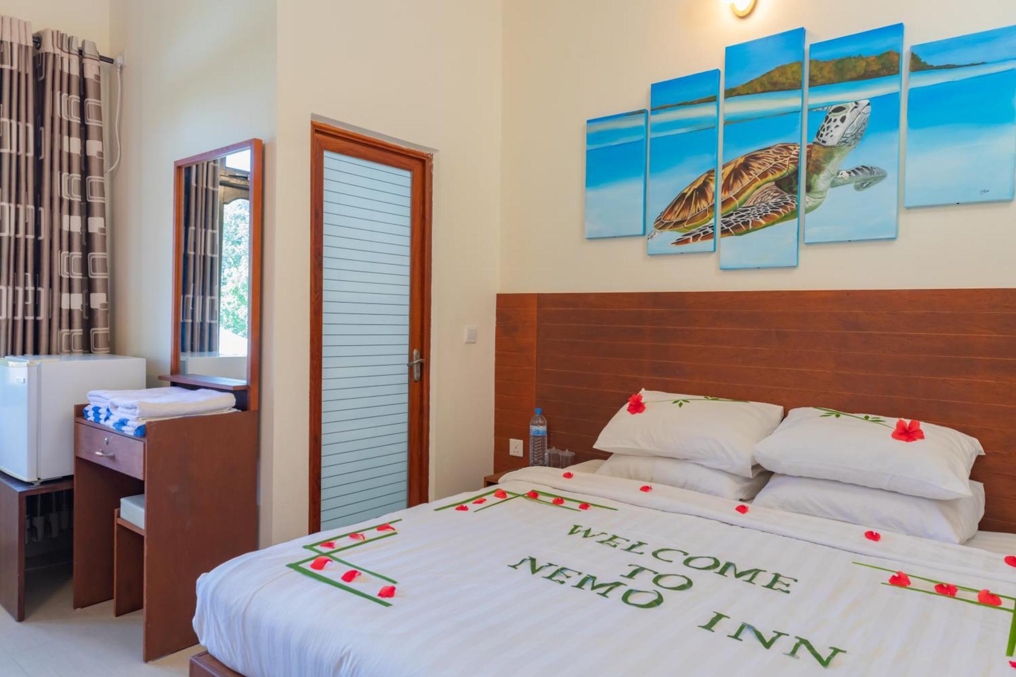 Nemo Inn Omadhoo Bagian luar foto