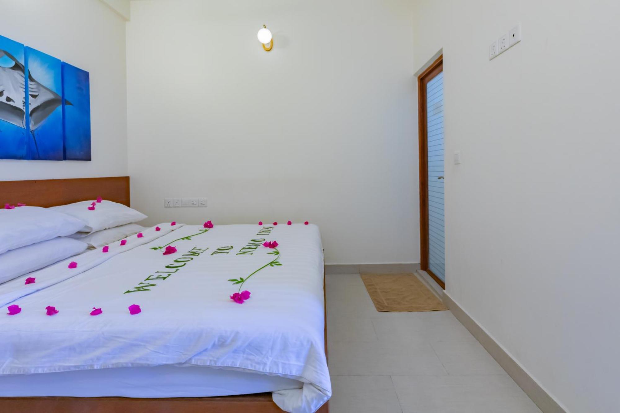 Nemo Inn Omadhoo Bagian luar foto