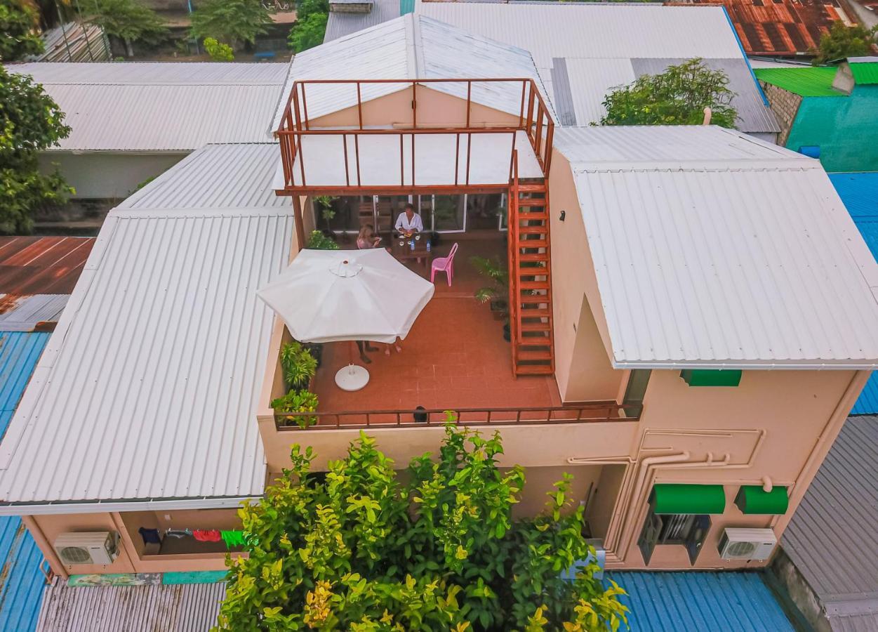 Nemo Inn Omadhoo Bagian luar foto