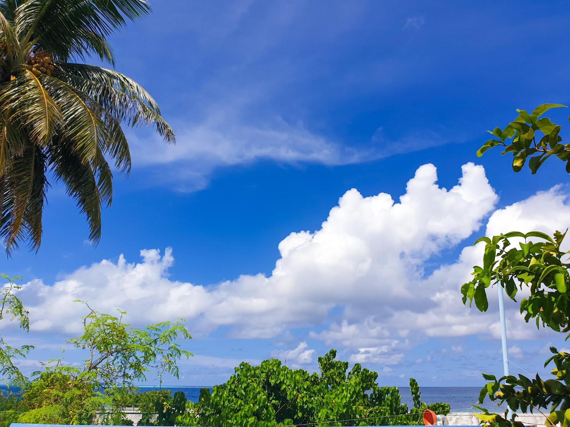 Nemo Inn Omadhoo Bagian luar foto